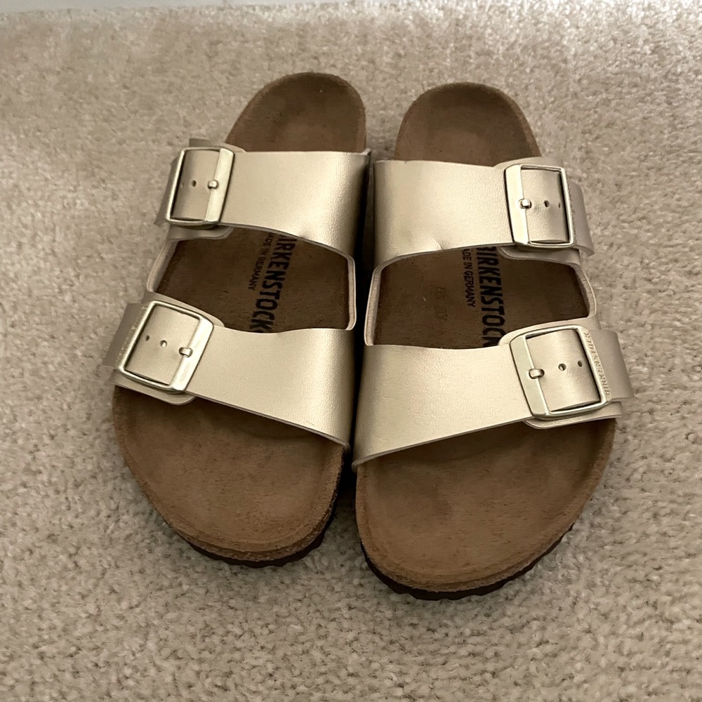 Women’s Birkenstock Arizona Birko-Flor Sandals, size 39